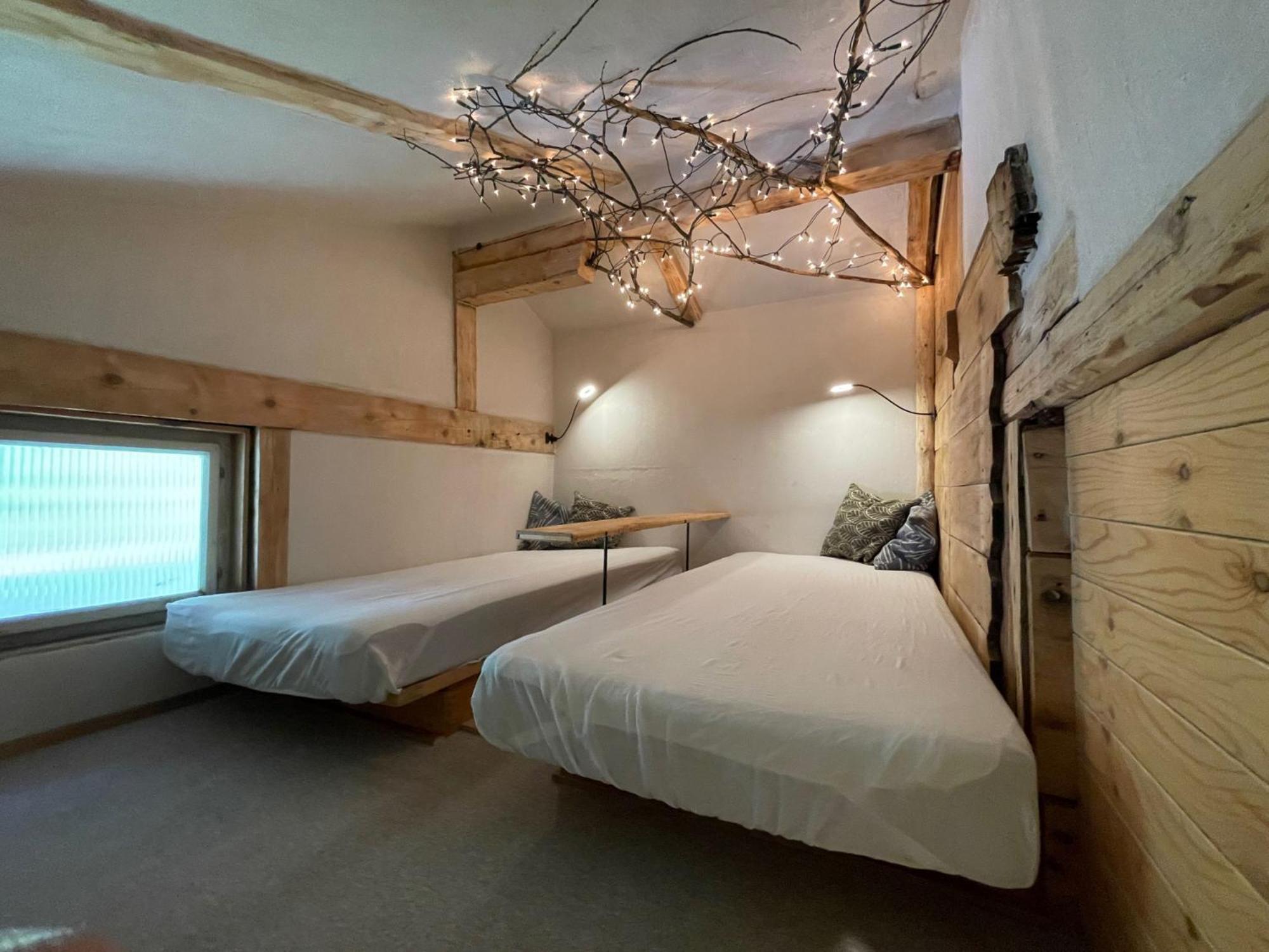 Backyard Mountain Hostel Mayrhofen Exterior photo
