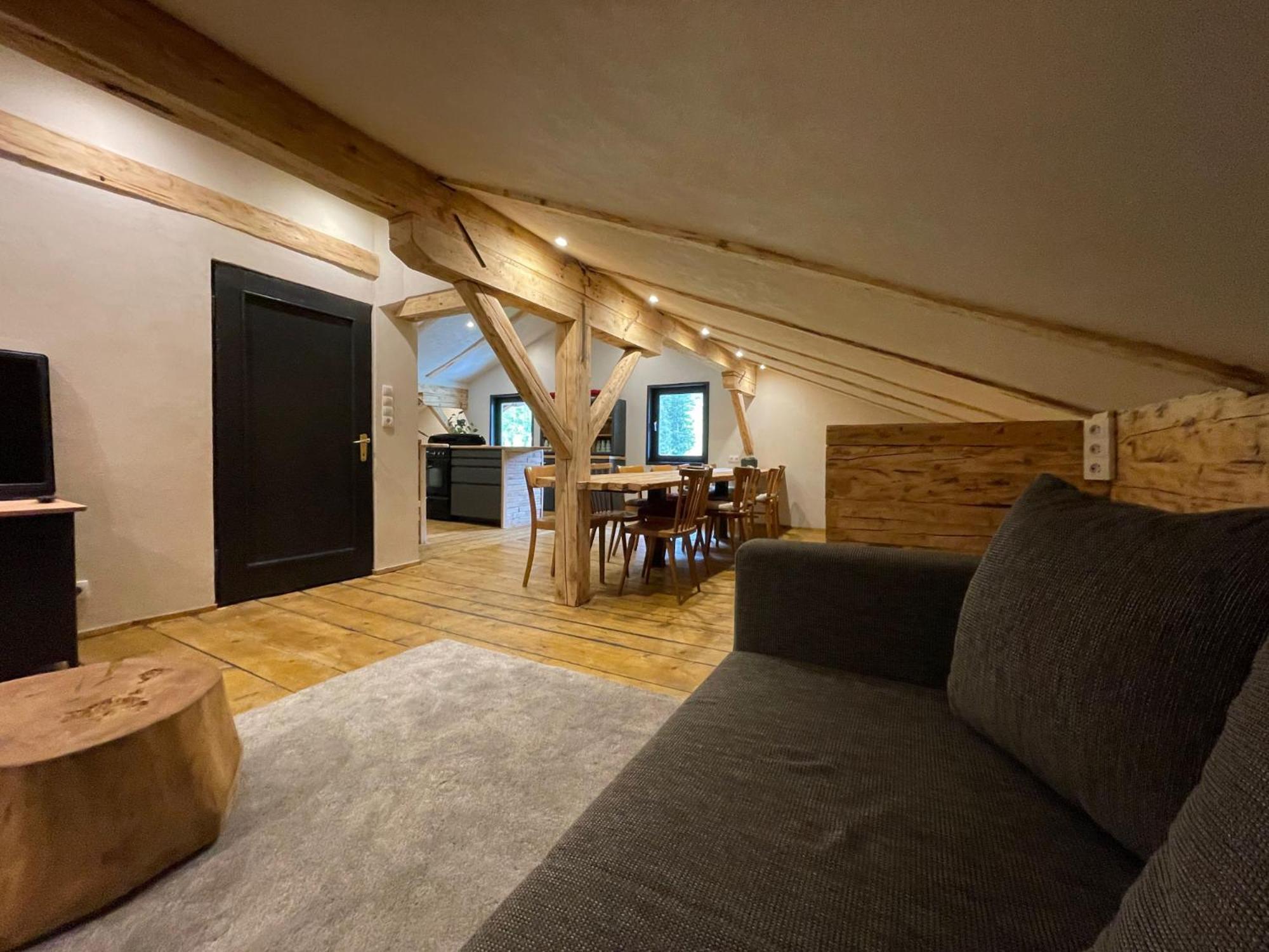 Backyard Mountain Hostel Mayrhofen Exterior photo
